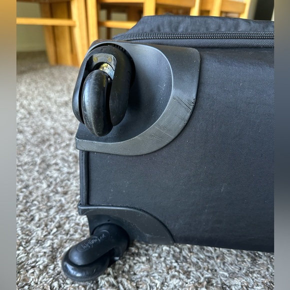 Kipling Darcey Small Carry-On Rolling black 4 wheeler new - Picture 7 of 14